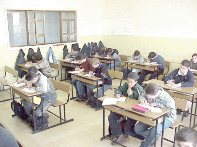 Elevii au revenit în bănci